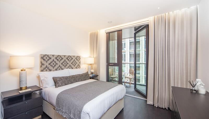 4 Thornes House, 6-8 Charles Clowes Walk, London